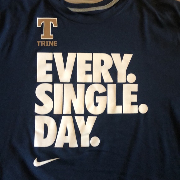 Nike Dri-Fit T-Shirt - Picture 2 of 4